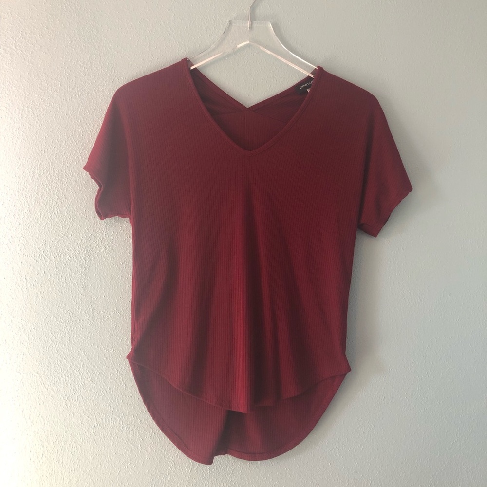🌸 Boutique | high low ribbed maroon tee